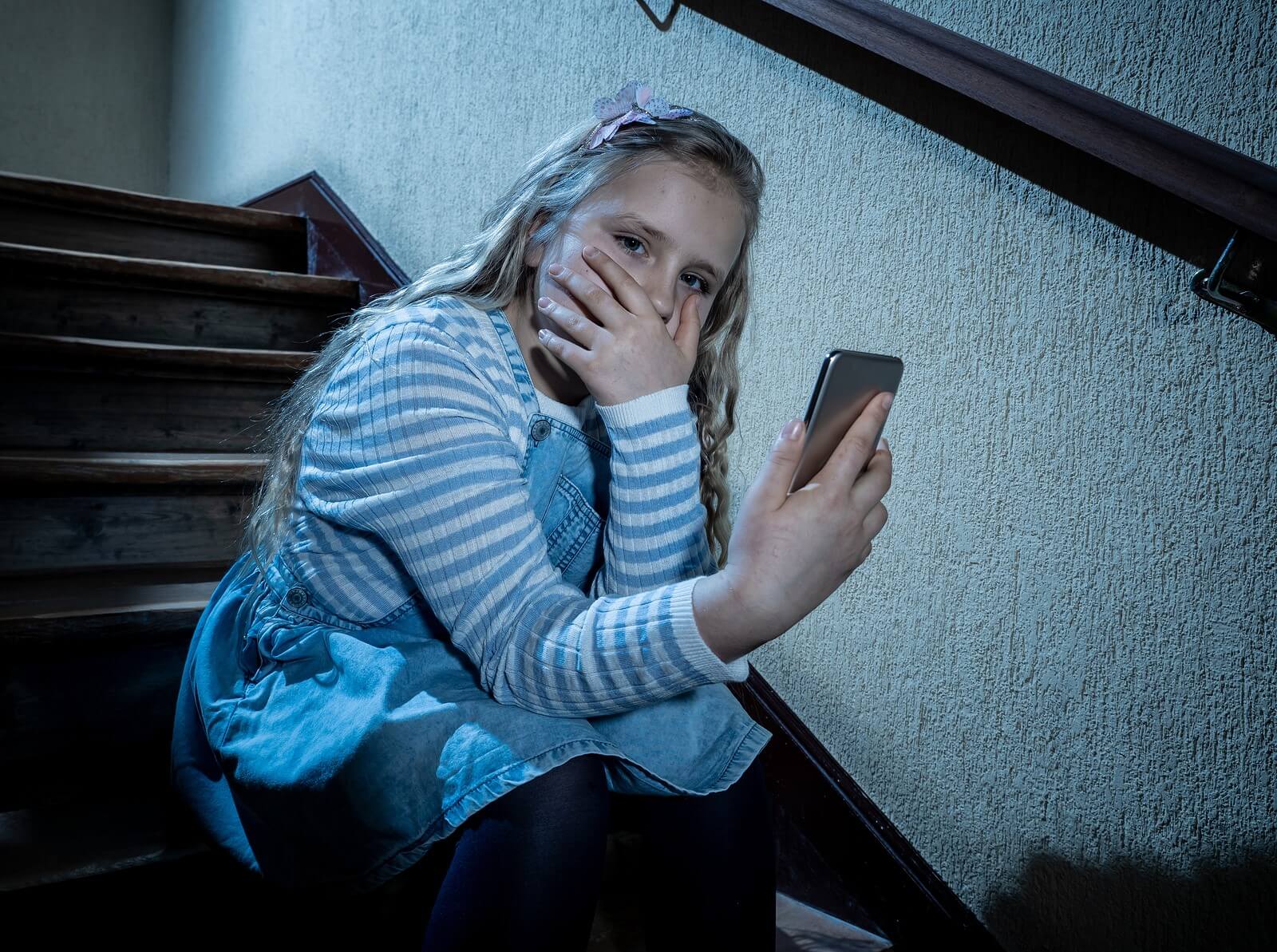 כל הורה צריך לדאוג: סכנות שאורבות לילדים ברשת